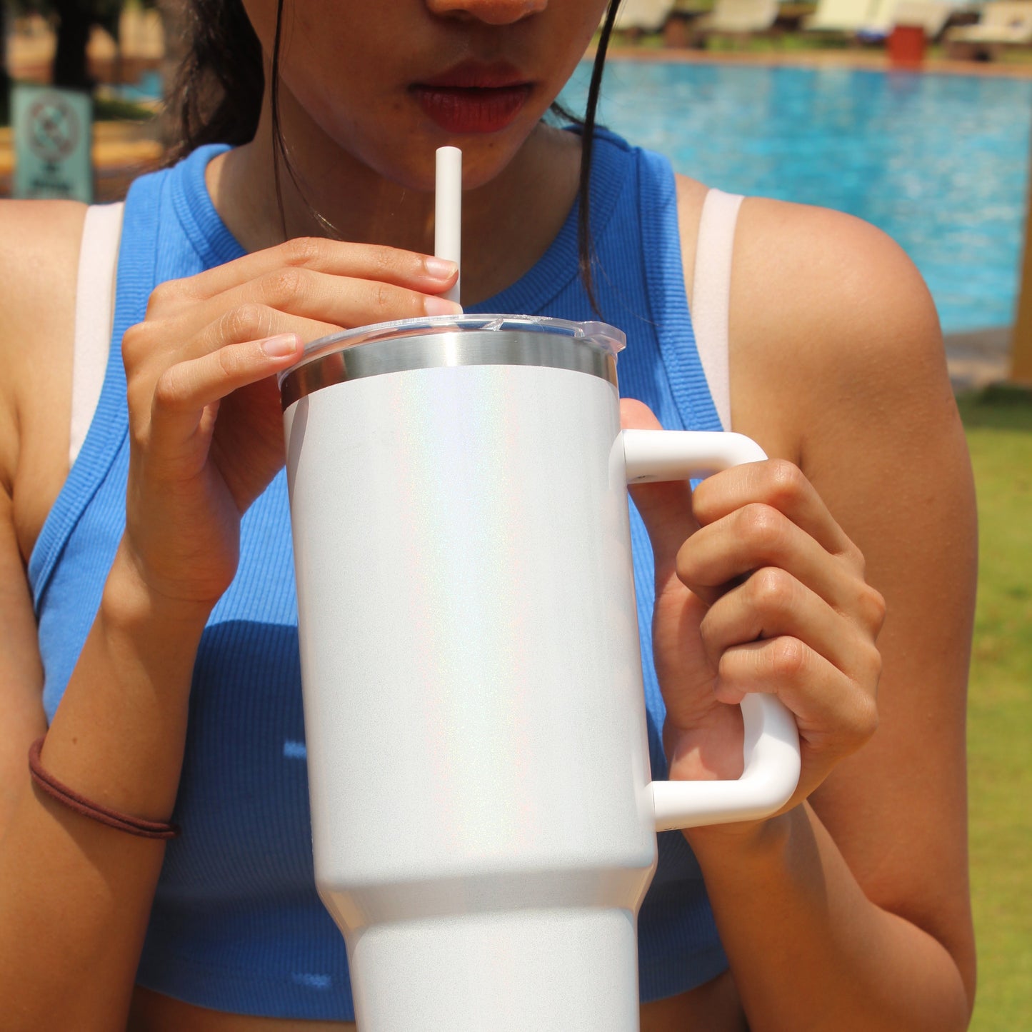 The Sparkler | 1200ML | Insulated + Personalized Engraving | Free Leakproof Kit! Frost White